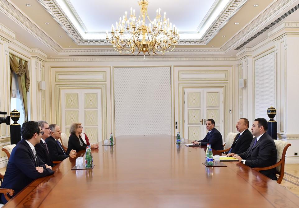 İlham Əliyev: Müxtəlif dinlərin və etnik qrupların sülh və dostluq şəraitində yaşamaları Azərbaycanın ən böyük sərvətlərindəndir  (YENİLƏNİB) (FOTO)