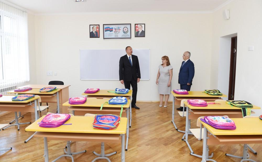 Prezident İlham Əliyev Bakıdakı 245 nömrəli məktəbin yeni tədris korpusunda yaradılan şəraitlə tanış olub (FOTO)