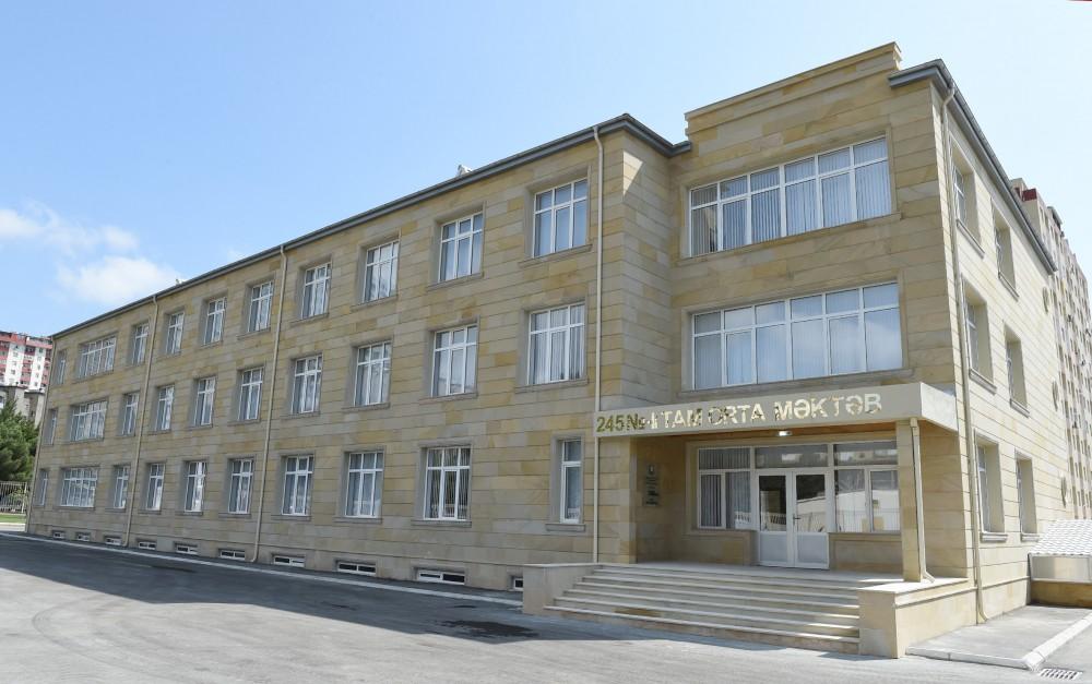 Prezident İlham Əliyev Bakıdakı 245 nömrəli məktəbin yeni tədris korpusunda yaradılan şəraitlə tanış olub (FOTO)