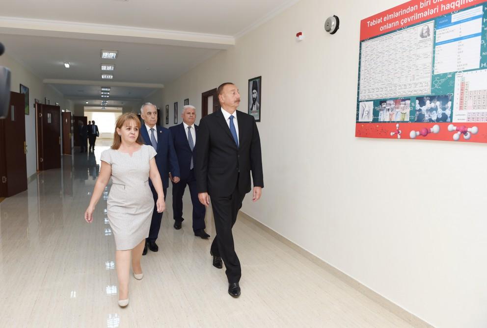 Prezident İlham Əliyev Bakıdakı 245 nömrəli məktəbin yeni tədris korpusunda yaradılan şəraitlə tanış olub (FOTO)