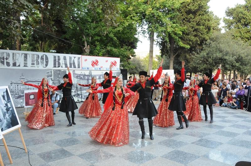 "Retro Bakı" layihəsi davam edir (FOTO)