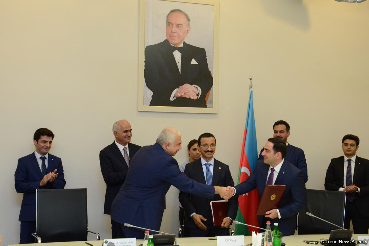 Azərbaycan  və "DP World" azad ticarət zonasının yaradılması üçün saziş imzaladılar (FOTO)