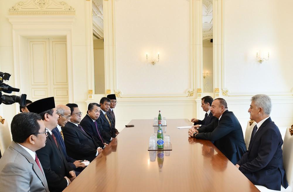 Prezident İlham Əliyev İndoneziya Xalq Məşvərət Məclisinin sədr müavinini qəbul edib (FOTO)