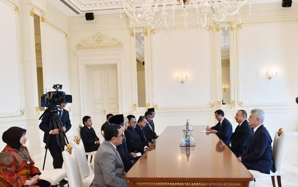 Prezident İlham Əliyev İndoneziya Xalq Məşvərət Məclisinin sədr müavinini qəbul edib (FOTO)