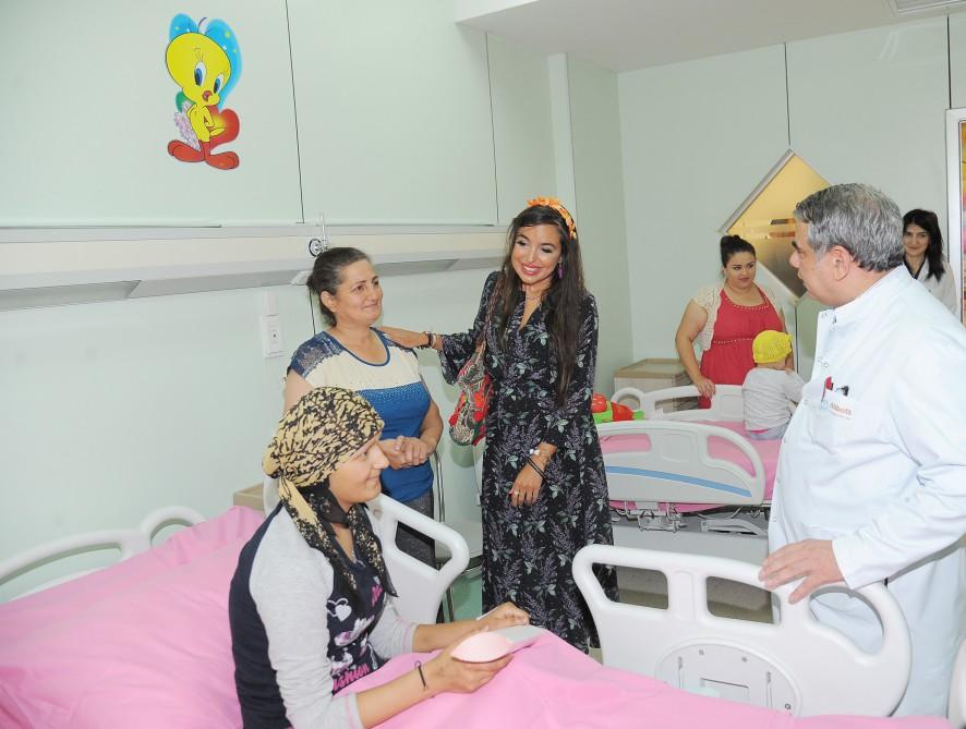 Heydər Əliyev Fondunun vitse-prezidenti Leyla Əliyeva Milli Onkologiya Mərkəzinin Uşaq Klinikasında olub (FOTO)