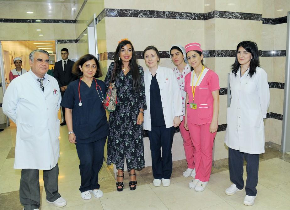 Heydər Əliyev Fondunun vitse-prezidenti Leyla Əliyeva Milli Onkologiya Mərkəzinin Uşaq Klinikasında olub (FOTO)