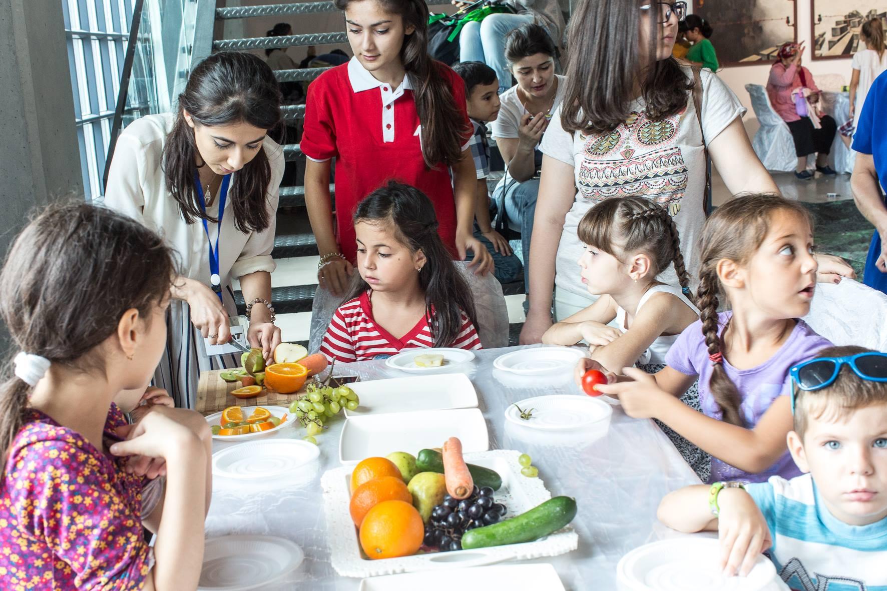 YARAT “Uçmağı bizimlə öyrən” uşaq festivalı keçirib (FOTO)
