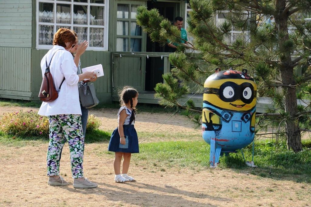 YARAT “Uçmağı bizimlə öyrən” uşaq festivalı keçirib (FOTO)