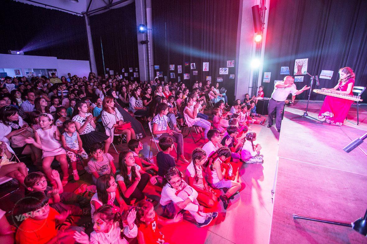 YARAT “Uçmağı bizimlə öyrən” uşaq festivalı keçirib (FOTO)