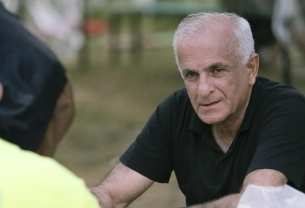 Fuad Poladov ilk dəfə romantik komediya filmində çəkildi (FOTO/VİDEO)