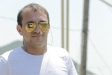 Fuad Poladov ilk dəfə romantik komediya filmində çəkildi (FOTO/VİDEO)