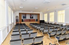 Prezident İlham Əliyev 32 nömrəli tam orta məktəbin yeni tədris korpusunda yaradılan şəraitlə tanış olub (YENİLƏNİB) (FOTO)