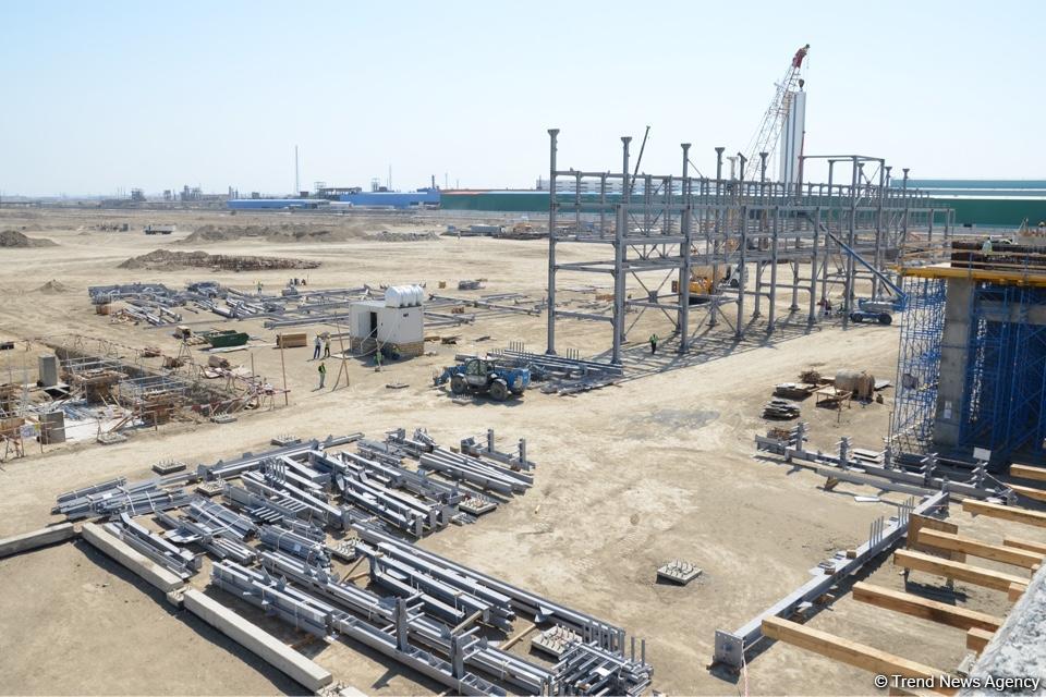 SOCAR-ın karbamid zavodunun tikintisi 40 faizdən çox başa çatıb (FOTO) (YENİLƏNİB)