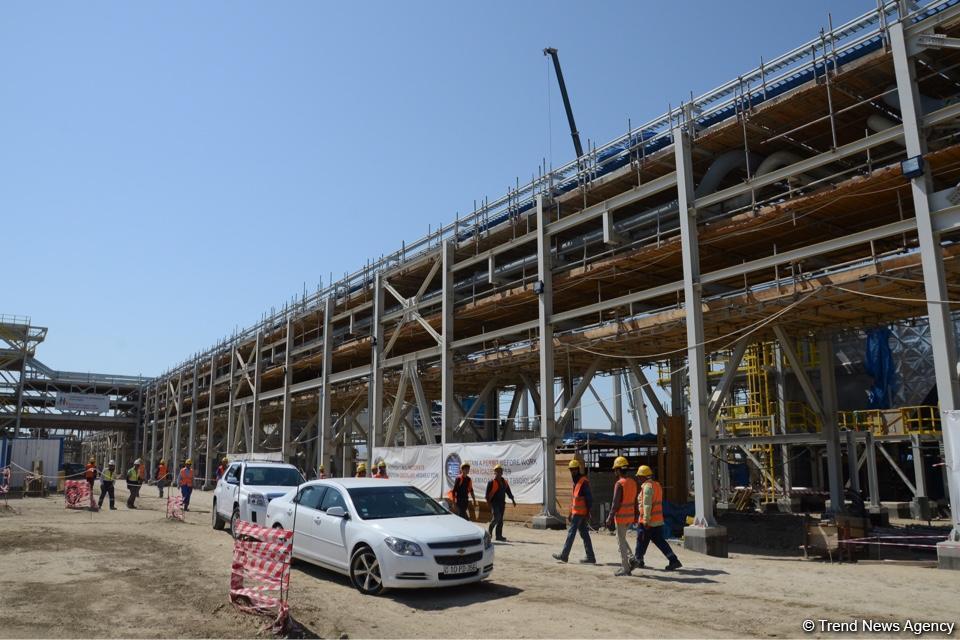SOCAR-ın karbamid zavodunun tikintisi 40 faizdən çox başa çatıb (FOTO) (YENİLƏNİB)
