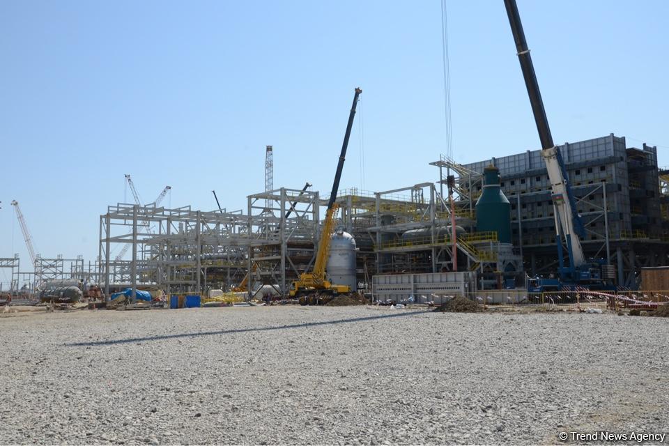 SOCAR-ın karbamid zavodunun tikintisi 40 faizdən çox başa çatıb (FOTO) (YENİLƏNİB)