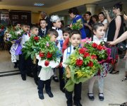 Məktəb sevincinin FOTOLARI