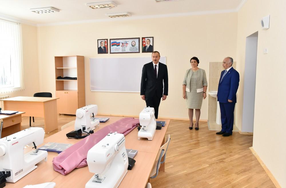 Prezident İlham Əliyev: Biz fəxr edirik ki, Azərbaycanda savadlılıq 100 faizdir  (YENİLƏNİB) (FOTO)