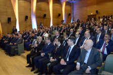 Rövnəq Abdullayev: SOCAR maliyyə kanallarını şaxələndirmək niyyətindədir  (YENİLƏNİB) (FOTO)