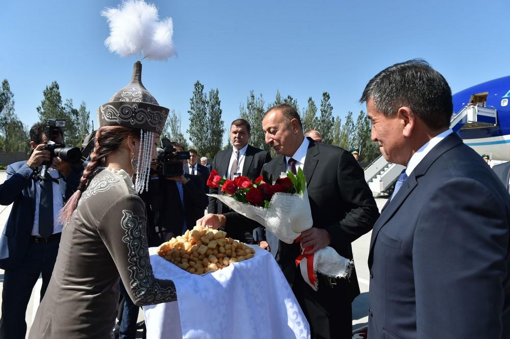 Prezident İlham Əliyev Qırğızıstana səfərə gəlib  (FOTO)
