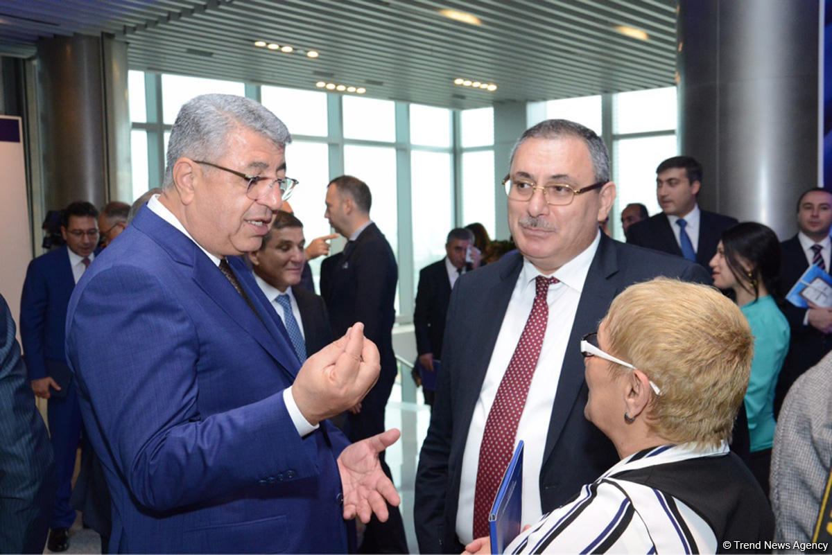 Rövnəq Abdullayev: SOCAR maliyyə kanallarını şaxələndirmək niyyətindədir  (YENİLƏNİB) (FOTO)
