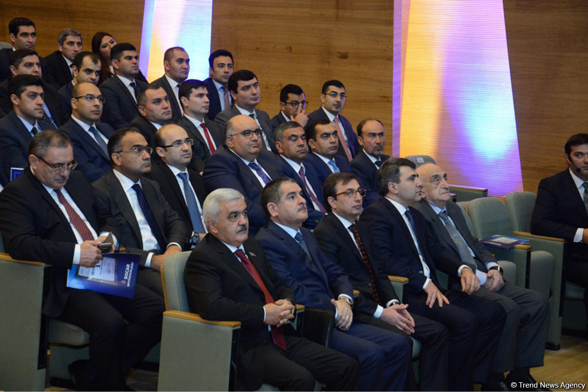Rövnəq Abdullayev: SOCAR maliyyə kanallarını şaxələndirmək niyyətindədir  (YENİLƏNİB) (FOTO)