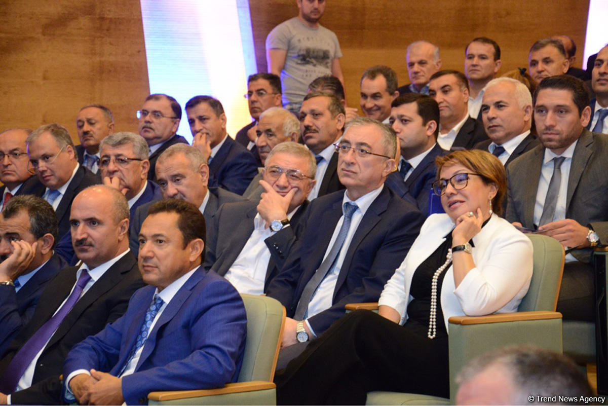Rövnəq Abdullayev: SOCAR maliyyə kanallarını şaxələndirmək niyyətindədir  (YENİLƏNİB) (FOTO)