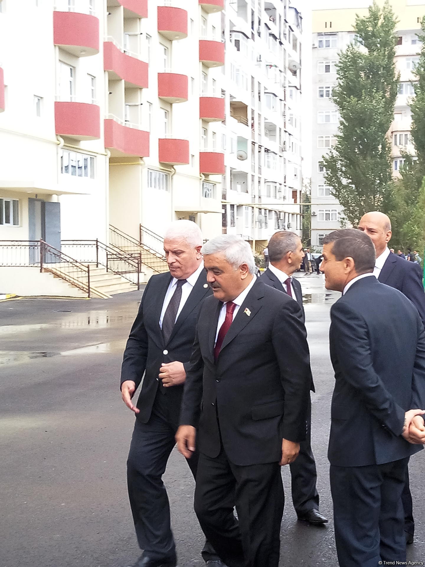 SOCAR neftçilər üçün yeni yaşayış binasını istifadəyə verib (FOTO)