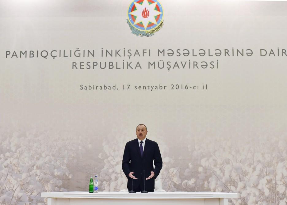 Sabirabadda İlham Əliyevin sədrliyi ilə pambıqçılığın inkişafına dair respublika müşavirəsi keçirilib (YENİLƏNİB) (FOTO)