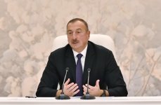 Sabirabadda İlham Əliyevin sədrliyi ilə pambıqçılığın inkişafına dair respublika müşavirəsi keçirilib (YENİLƏNİB) (FOTO)