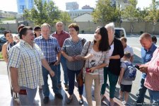 Rusiya vətəndaşları Azərbaycanda səs verirlər (FOTO)