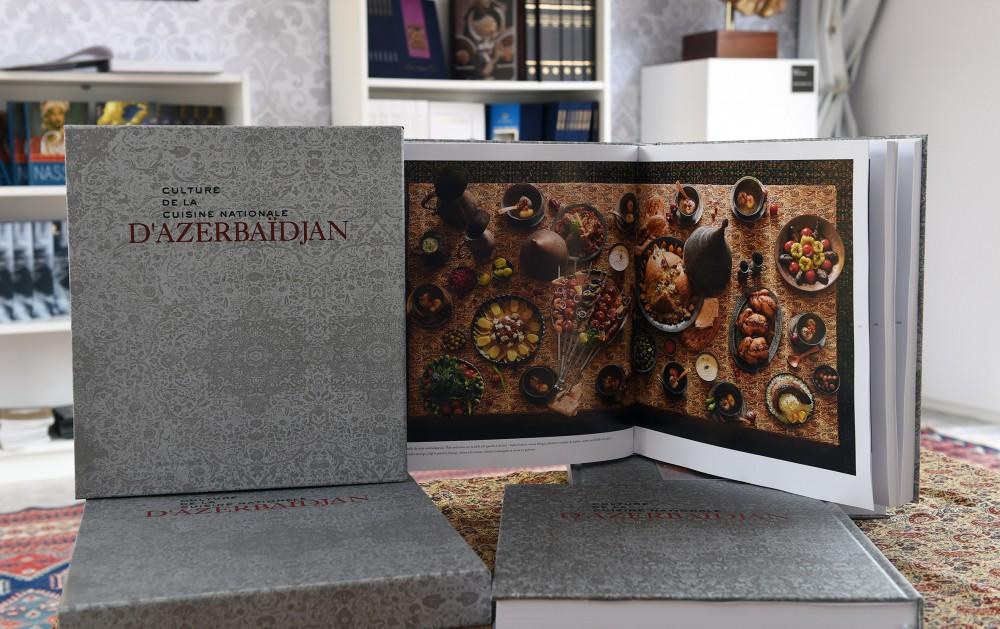 Mehriban Əliyeva Parisdə “Azərbaycan şəhərciyi”nin rəsmi açılışında iştirak edib (FOTO)