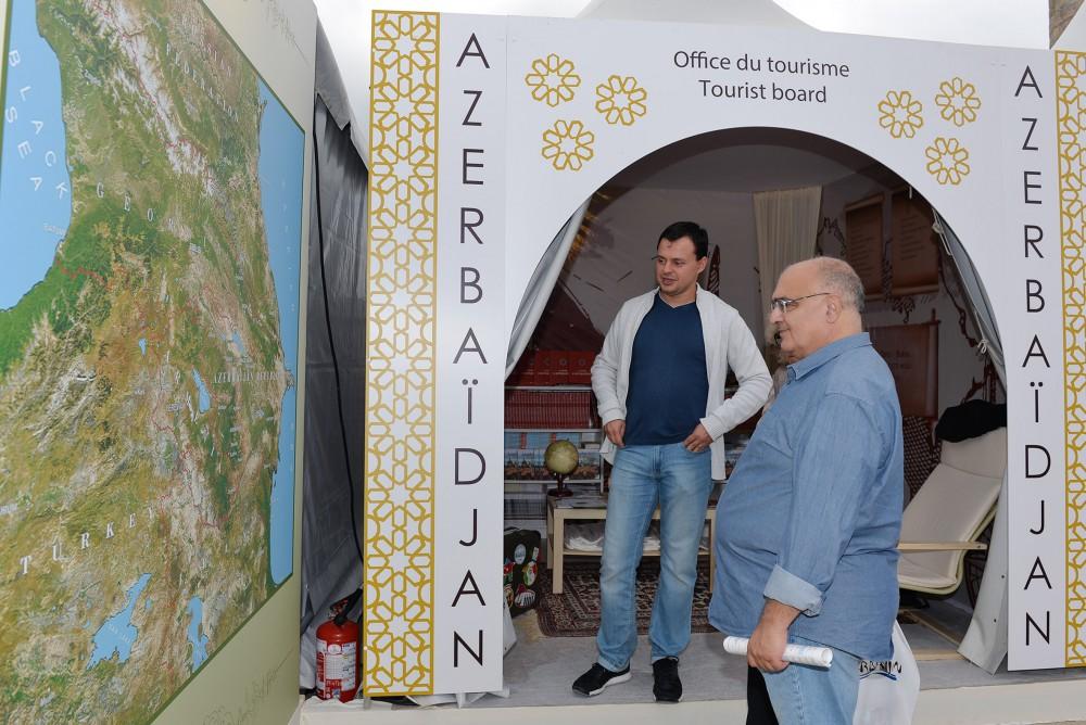 Mehriban Əliyeva Parisdə “Azərbaycan şəhərciyi”nin rəsmi açılışında iştirak edib (FOTO)