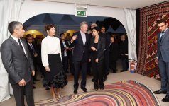 Mehriban Əliyeva Parisdə “Azərbaycan şəhərciyi”nin rəsmi açılışında iştirak edib (FOTO)
