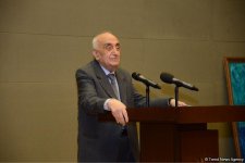 Neftin qiymətinin azalması SOCAR-a mane olmayıb (FOTO)
