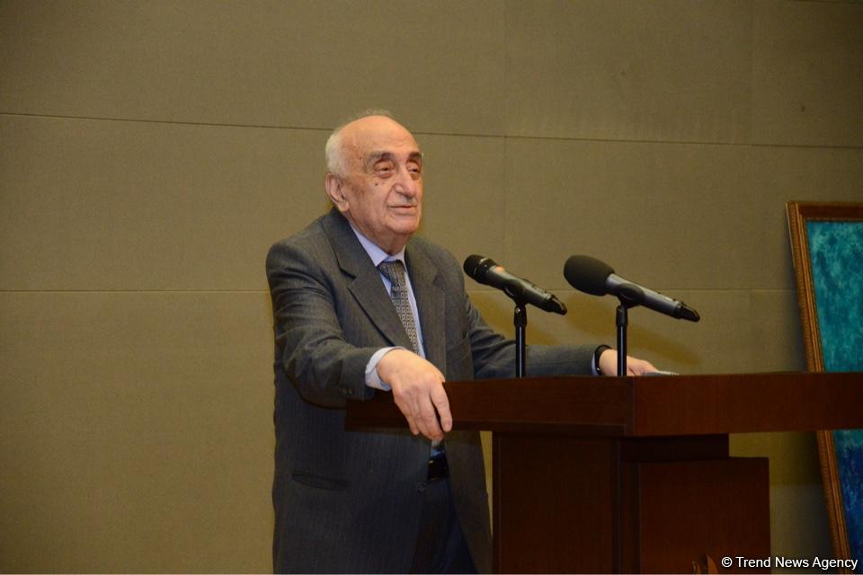 Neftin qiymətinin azalması SOCAR-a mane olmayıb (FOTO)
