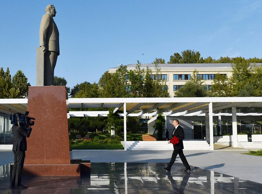 Prezident İlham Əliyev Mingəçevirə səfərə gəlib (FOTO)