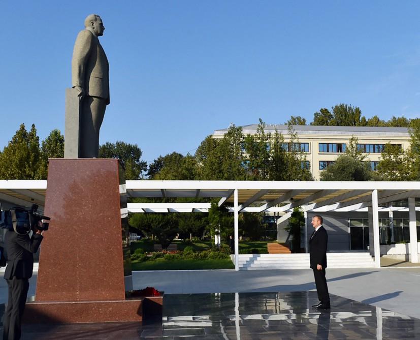 Prezident İlham Əliyev Mingəçevirə səfərə gəlib (FOTO)