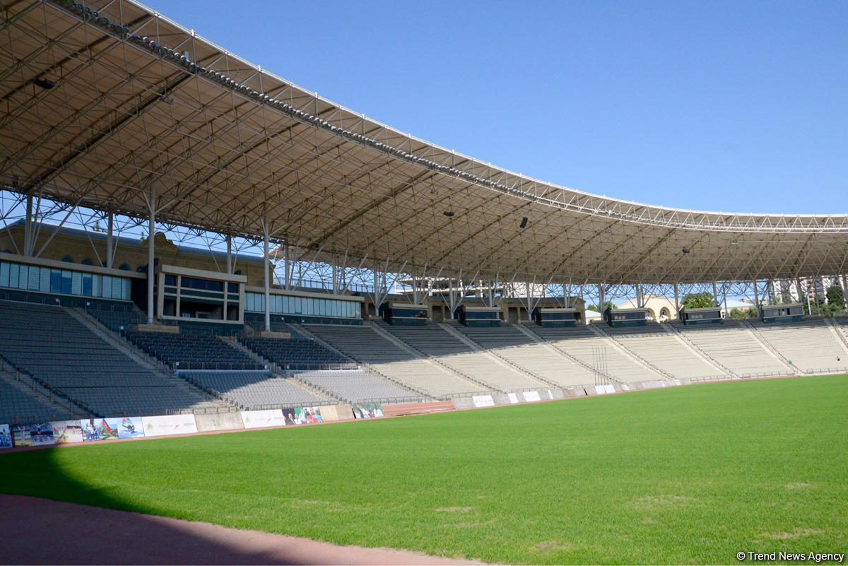 Respublika stadionunun ot örtüyü təzələndi (FOTO)