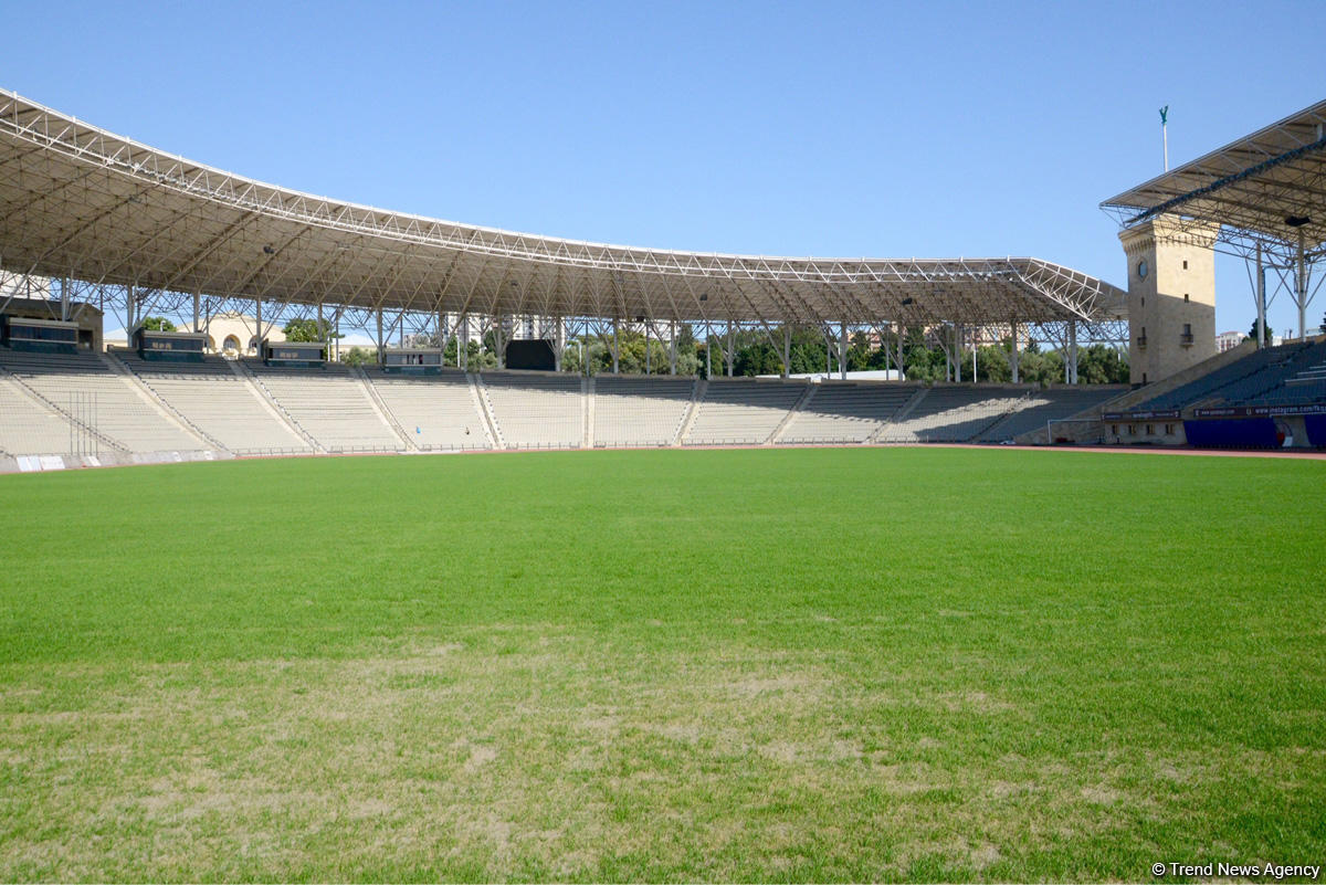 Respublika stadionunun ot örtüyü təzələndi (FOTO)