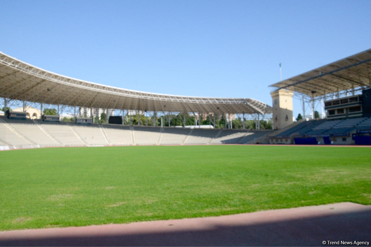 Respublika stadionunun ot örtüyü təzələndi (FOTO)