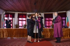 Birinci xanım Mehriban Əliyevaya Veliko Tırnovo şəhərində fəxri vətəndaş və fəxri doktor diplomları təqdim edilib (FOTO)
