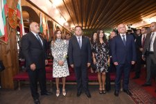 Birinci xanım Mehriban Əliyevaya Veliko Tırnovo şəhərində fəxri vətəndaş və fəxri doktor diplomları təqdim edilib (FOTO)