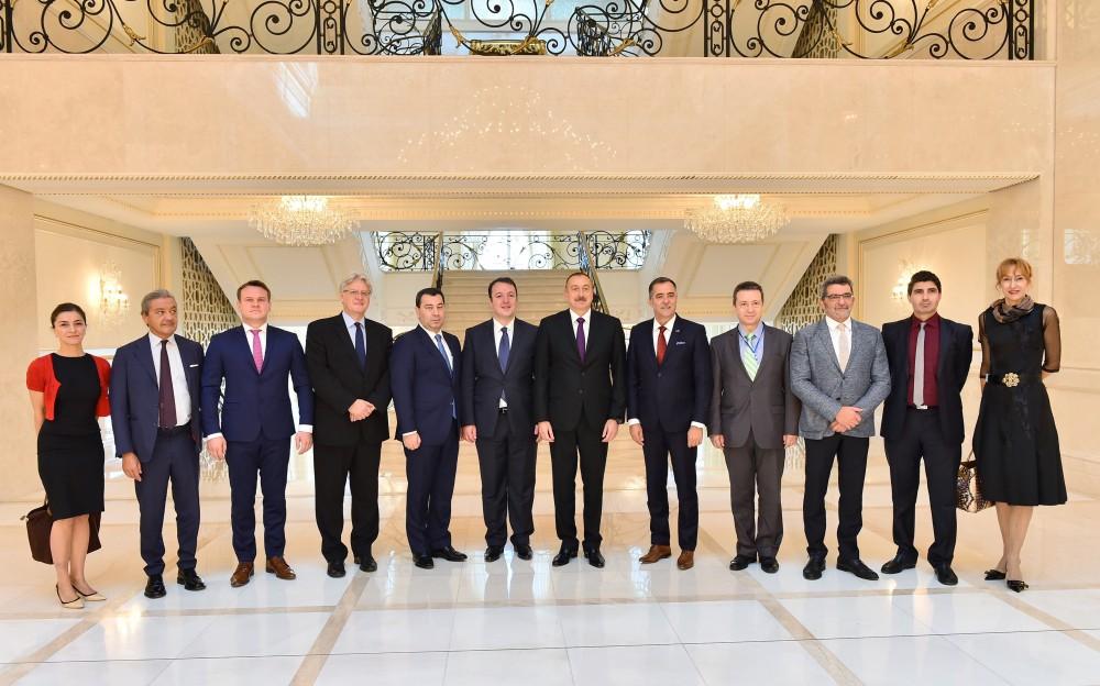 Prezident İlham Əliyev AŞPA-nın Referendumu Dəyərləndirmə Missiyası nümayəndə heyətini qəbul edib (FOTO) (YENİLƏNİB)