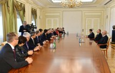 Prezident İlham Əliyev Avropa Seçkilərin Müşahidəsi Akademiyası Missiyasının nümayəndə heyətini qəbul edib (FOTO) (YENİLƏNİB)