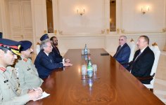 Prezident İlham Əliyev  Pakistanın müdafiə sənayesi nazirini qəbul edib (FOTO) (YENİLƏNİB)