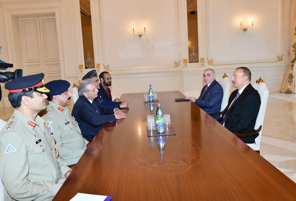 Prezident İlham Əliyev  Pakistanın müdafiə sənayesi nazirini qəbul edib (FOTO) (YENİLƏNİB)