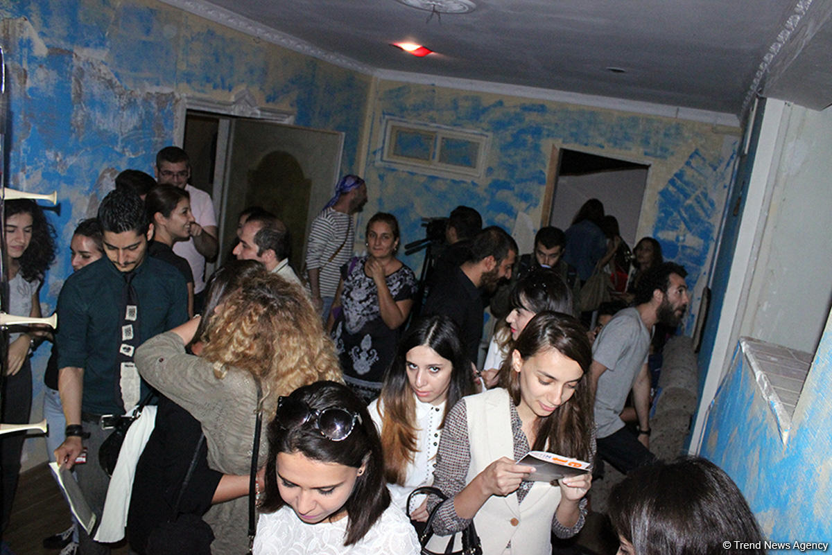 "Rahat keyləşmə" adlı qrup sərgisi keçirilib (FOTO)