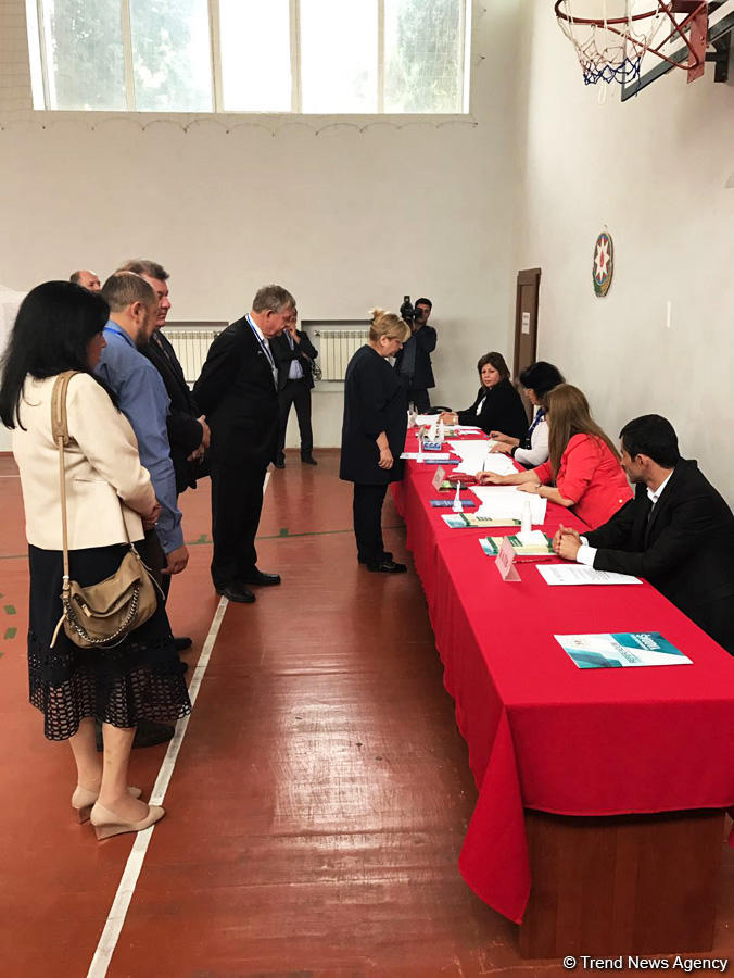Avstraliya parlamentinin müşahidəçiləri də referendumun müşahidəsinə qoşuldular (FOTO)