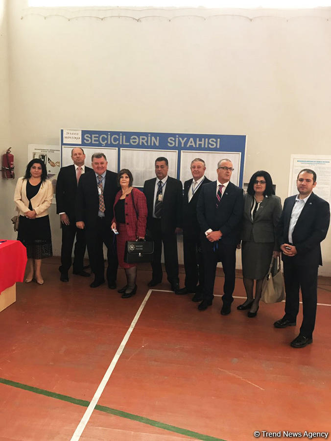 Avstraliya parlamentinin müşahidəçiləri də referendumun müşahidəsinə qoşuldular (FOTO)