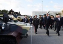 Prezident İlham Əliyev “ADEX 2016” II Azərbaycan Beynəlxalq müdafiə sərgisi ilə tanış olub (YENİLƏNİB) (FOTO)